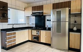 Apartamento todo climatizado a 3 min do centro